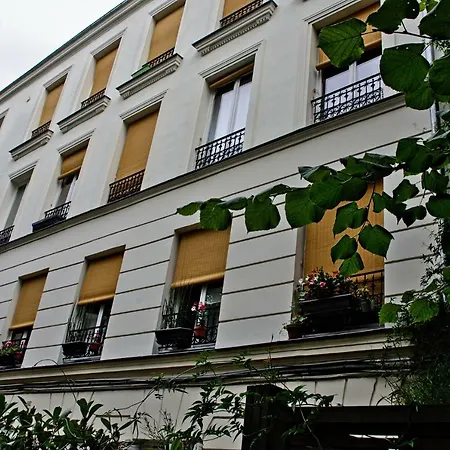 25 Rue Du Télégraphe *